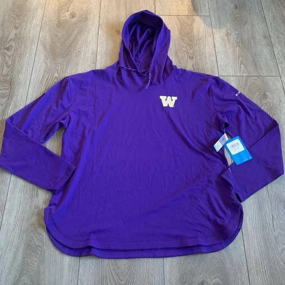 Columbia woman’s college sun trek hooded pullover